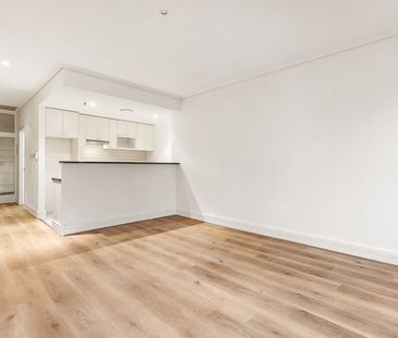 Instant Appeal In Prime Location - Photo 1