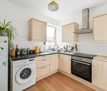 3 bedroom apartment to rent - Photo 6