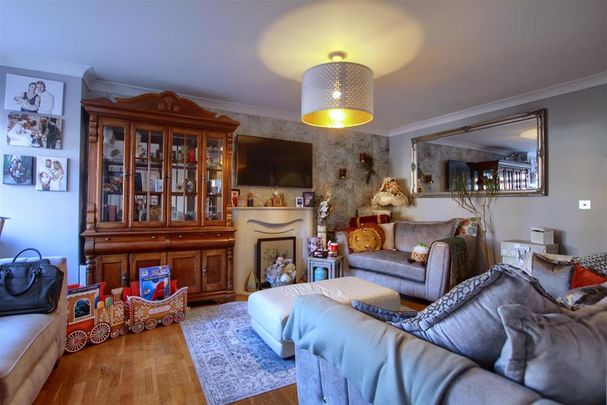 3 bedroom detached house to rent - Photo 1