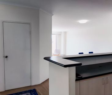 2 beds 2 bath - Photo 3