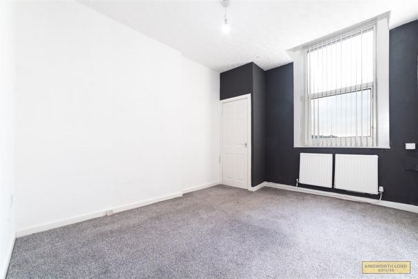 Ground Floor Flat, Railway Road, Darwen BB3 2RJ - Photo 1