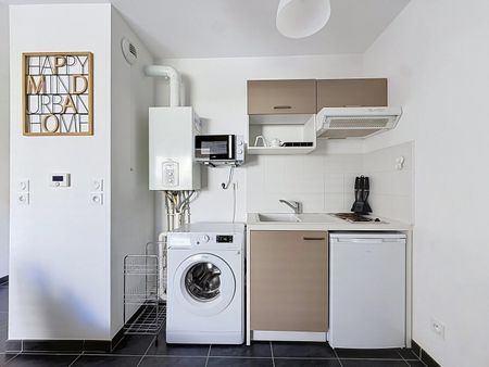 Location Appartement 1 pièce 16m² LA CIOTAT 13600 - Photo 2