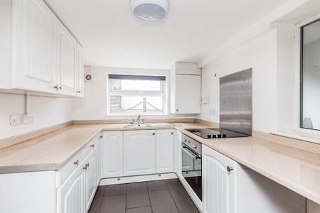 2 bedroom terraced house to rent - Photo 3