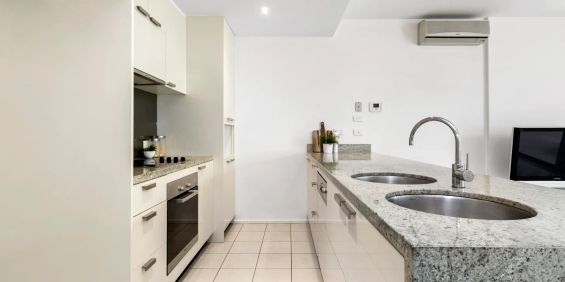 Modern 2 Bedroom Gem with a Courtyard in the Best Location - Photo 3