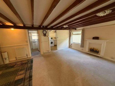 Ashenfield Farm, Canterbury, CT4 - Photo 2