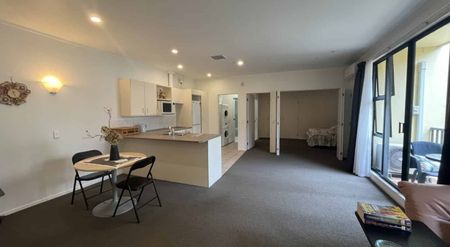 ONE BEDROOM APARTMENT - CENTRAL CITY - Photo 4