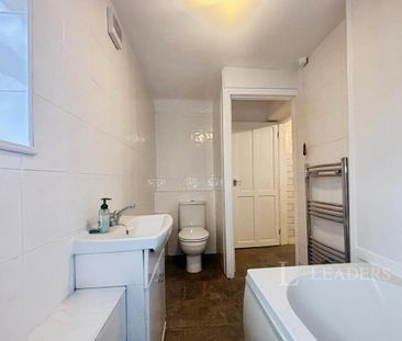 3 bedroom end of terrace house to rent - Photo 6