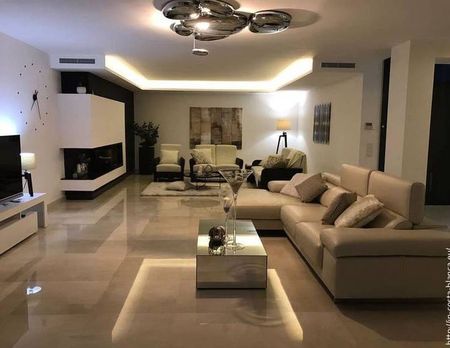 Spectacular new villa in Altea Hills for rent - Photo 3