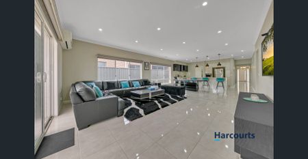 Modern, stylish and beautiful family home! - Photo 3