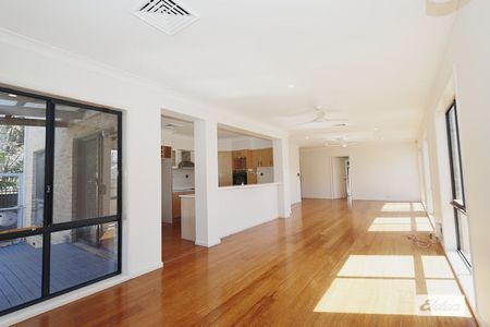Perfect Blend Of Relaxed Living - Photo 5