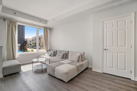 For Lease - 577 Takamose Private, Manor Park - Cardinal Glen and Area, Ontario - Photo 2