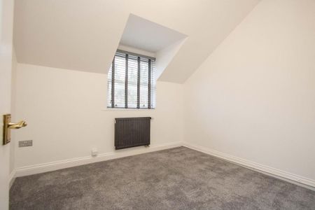 4 bedroom townhouse to rent - Photo 5