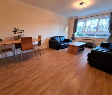 2 bedroom flat to rent - Photo 2