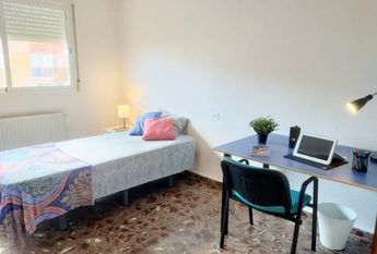 Carrer dIbi, Paterna, Valencian Community 46989