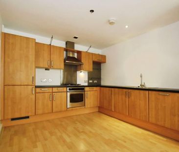 2 bedroom flat to rent - Photo 4
