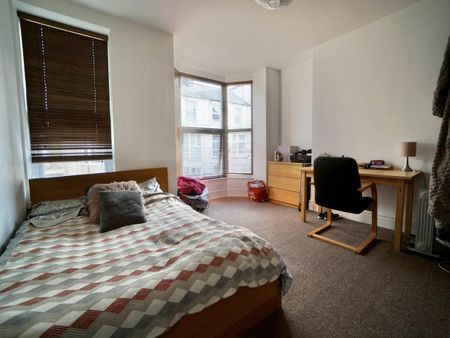 10 College Road - Photo 3