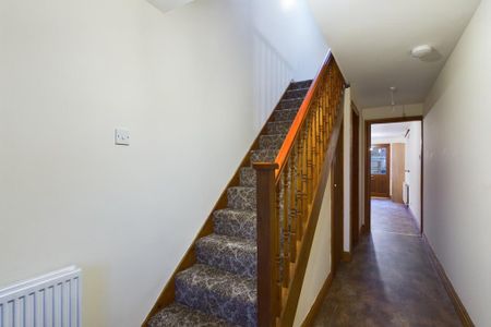 2 bedroom maisonette to rent - Photo 5