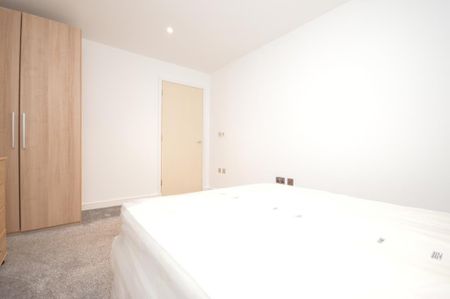 2 bedroom flat to rent - Photo 3