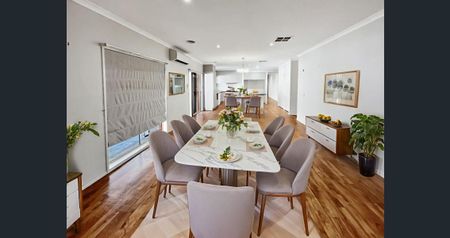 Huge Family Home - Photo 3