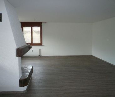 grosse 4½-Zimmer-Dachwohnung an guter Lage - Photo 2