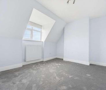 Pitshanger Lane, London, Ealing, W5 - Photo 1