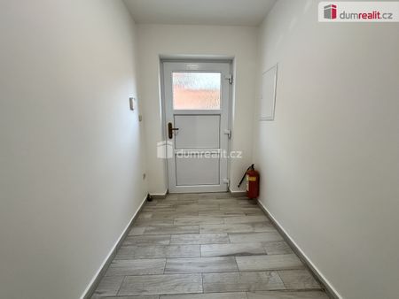 Pronájem bytu 2+1 38 m², Zámecká 1582, Mikulov - Photo 2
