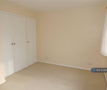 2 bedroom maisonette to rent - Photo 3