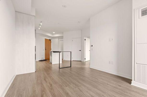 For Lease - 2495 Eglinton Avenue Unit# 906, Mississauga, Ontario - Photo 1