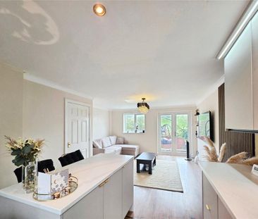 2 bedroom semi-detached house to rent - Photo 3