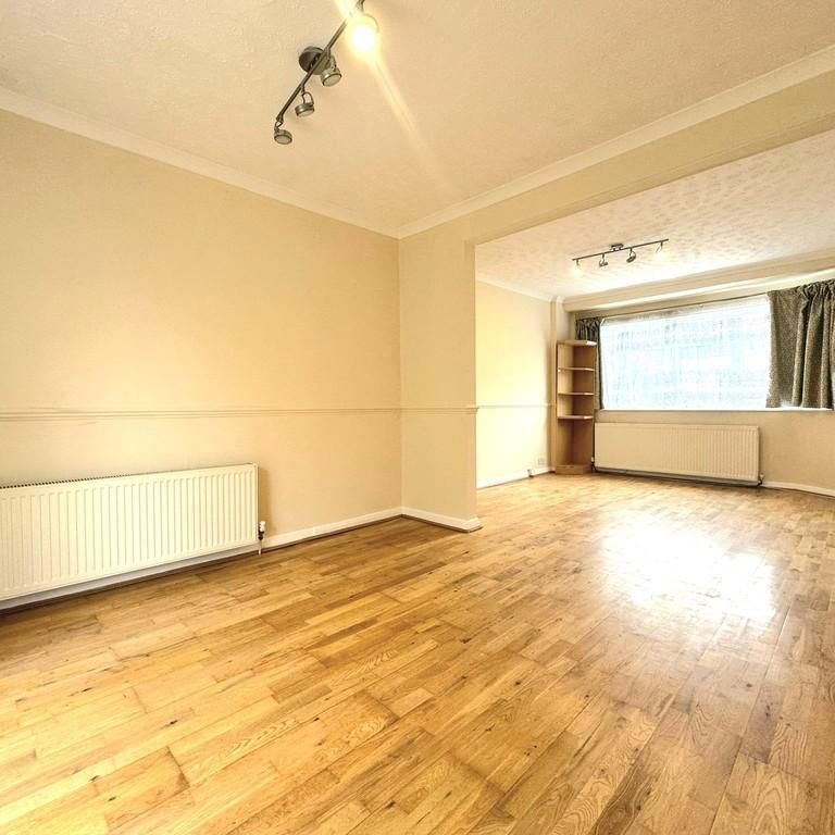 4 bedroom terraced house to rent - Photo 1
