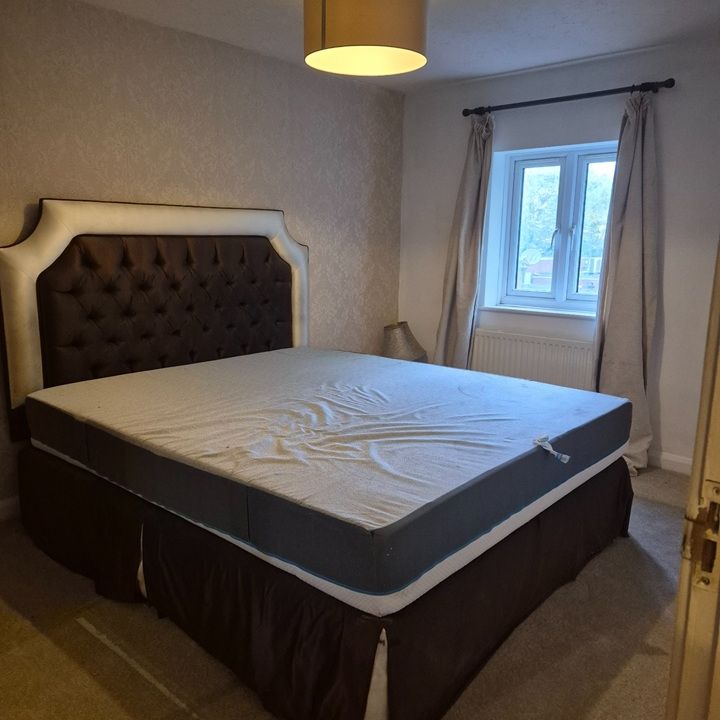 3 Bed Terraced House, Chevron Close, E16 - Photo 1