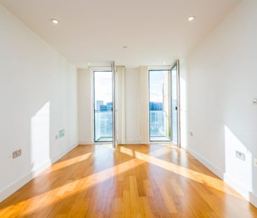 The Hayes, Cardiff - Photo 3