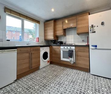 5 bedroom terraced house to rent - Photo 2