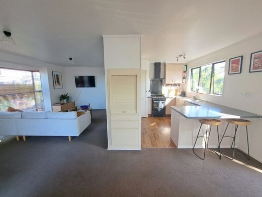 Room Only, 12 Ridge Lane, Central NP - Photo 1