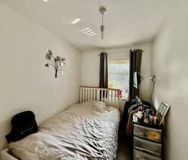 Fully furnished 2-bed ground floor apartment in Littleover Village,... - Photo 3