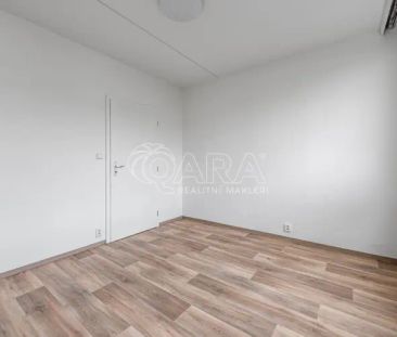 Pronájem světlého bytu, 3+kk s lodžií, Poljanovova, Praha 4 - Photo 6