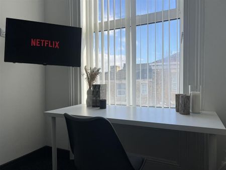 1 bedroom in a house share to rent - Photo 5