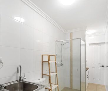 Convenient Furnished Apartment Living in East Brisbane - Photo 6