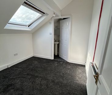 Studio Flat, Claremont Place, LS12 - Photo 5