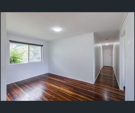 10 Anthony Street, Kingston QLD 4114 - House For Rent - $500 | Domain - Photo 2