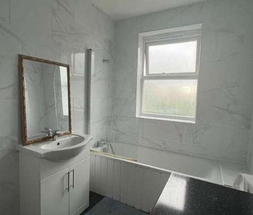 Friern Barnet Road, London, N11 - Photo 4