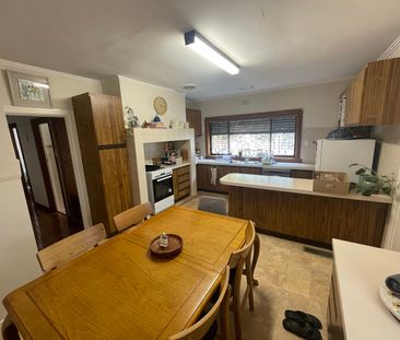 Pascoe Vale - Photo 3