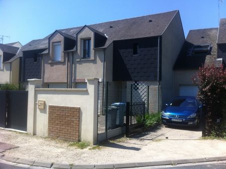 Location Maison 4 pièces 79m² FLEURY LES AUBRAIS 45400 - Photo 5