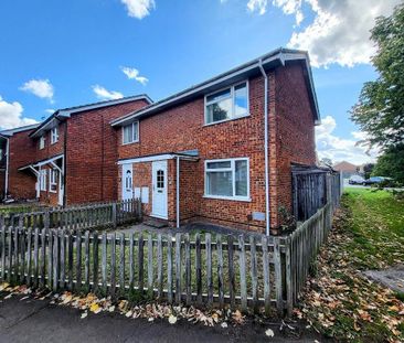 2 bedroom end of terrace house to rent - Photo 2