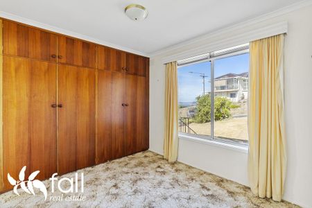 Large Family home, Fantastic Location. - Photo 4