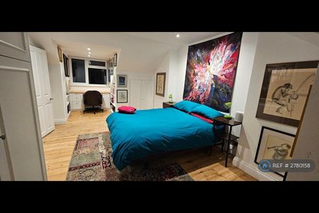 5 bedroom semi-detached house to rent - Photo 5