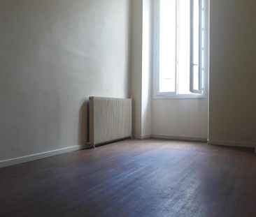 Location Appartement 2 pièces 43m² BORDEAUX 33000 - Photo 2