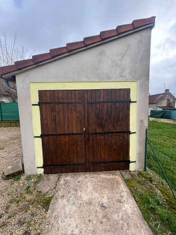 Appartement avec petite cour privative et garage - Photo 5