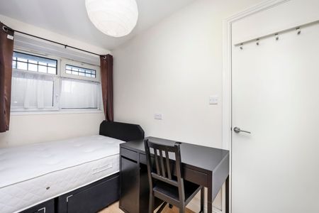 2 Bed Flat, Cable Street, E1 - Photo 2