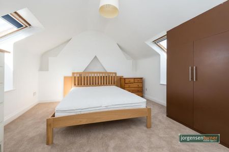 3 bedroom flat to rent - Photo 3